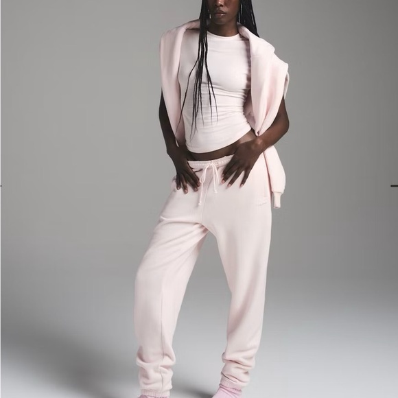 SKIMS Pants - fSKIMS NWT Classic Jogger